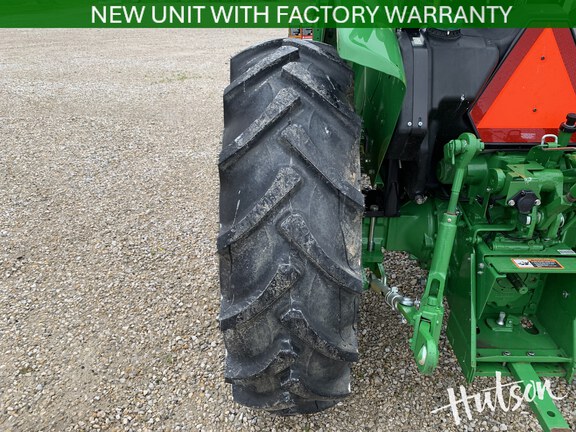 Photo of 2025 John Deere 5060E