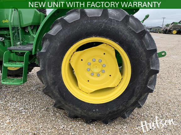 Photo of 2025 John Deere 5060E
