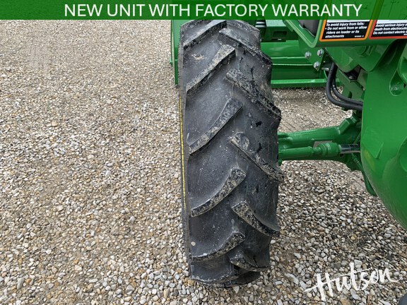 Photo of 2025 John Deere 5060E