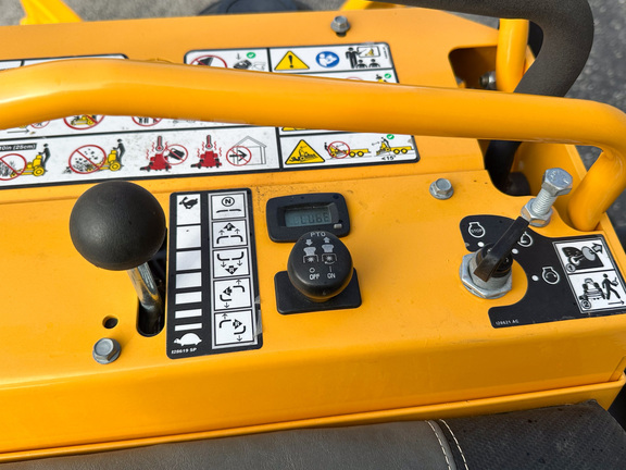 2015 Cub-Cadet PRO X648