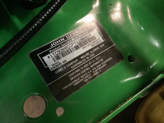 Photo of 2023 John Deere Z930R
