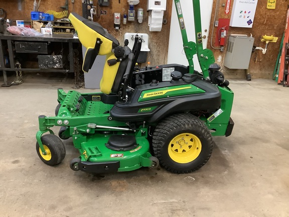Photo of 2023 John Deere Z930R