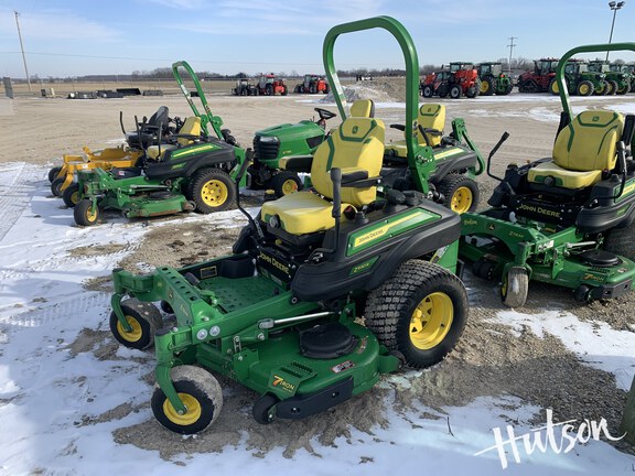 Photo of 2023 John Deere Z930R
