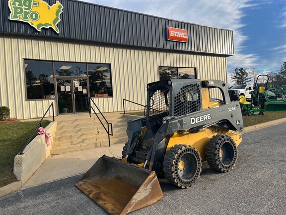 2016 John Deere 326E