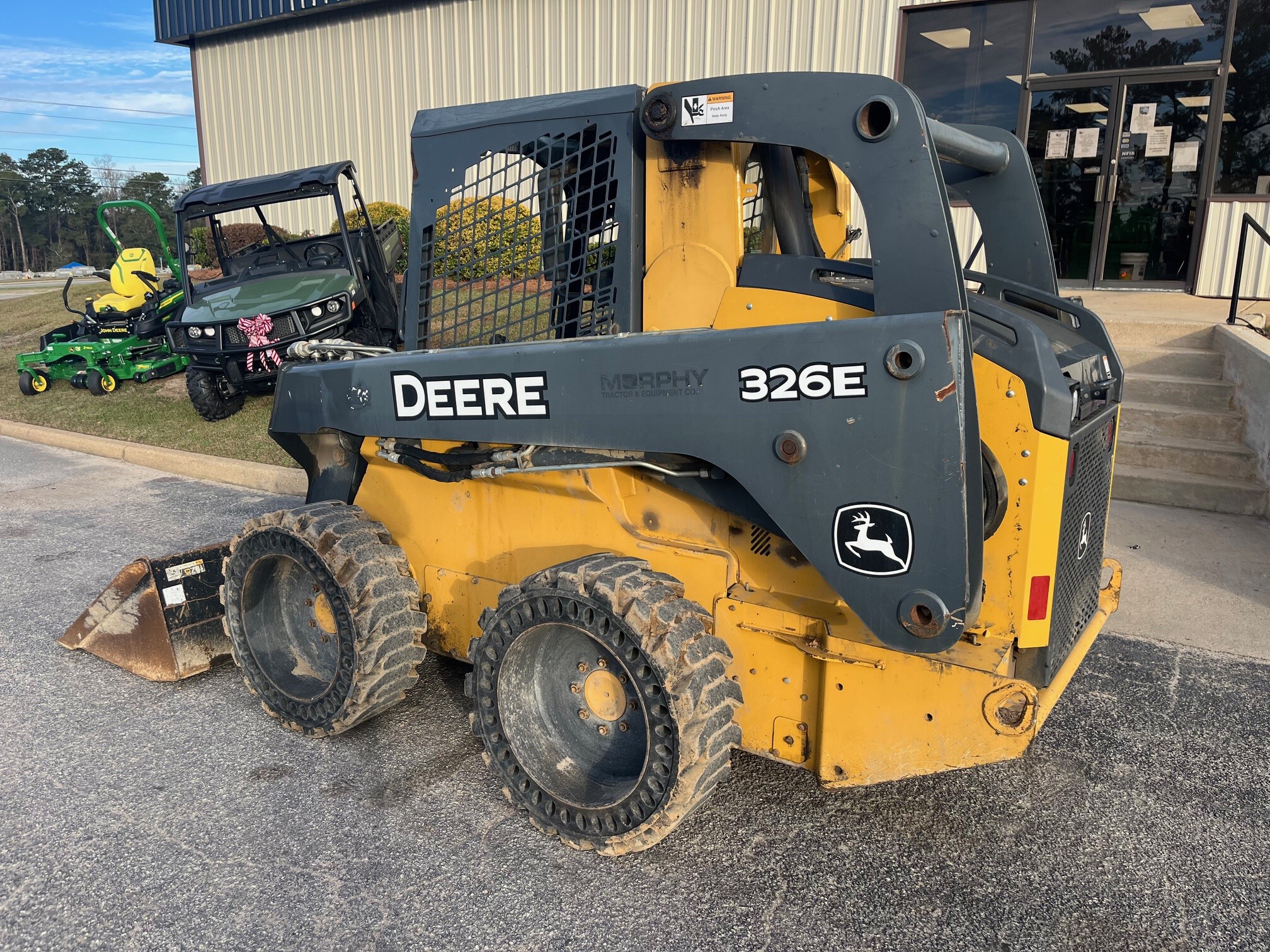 2016 John Deere 326E Image 2