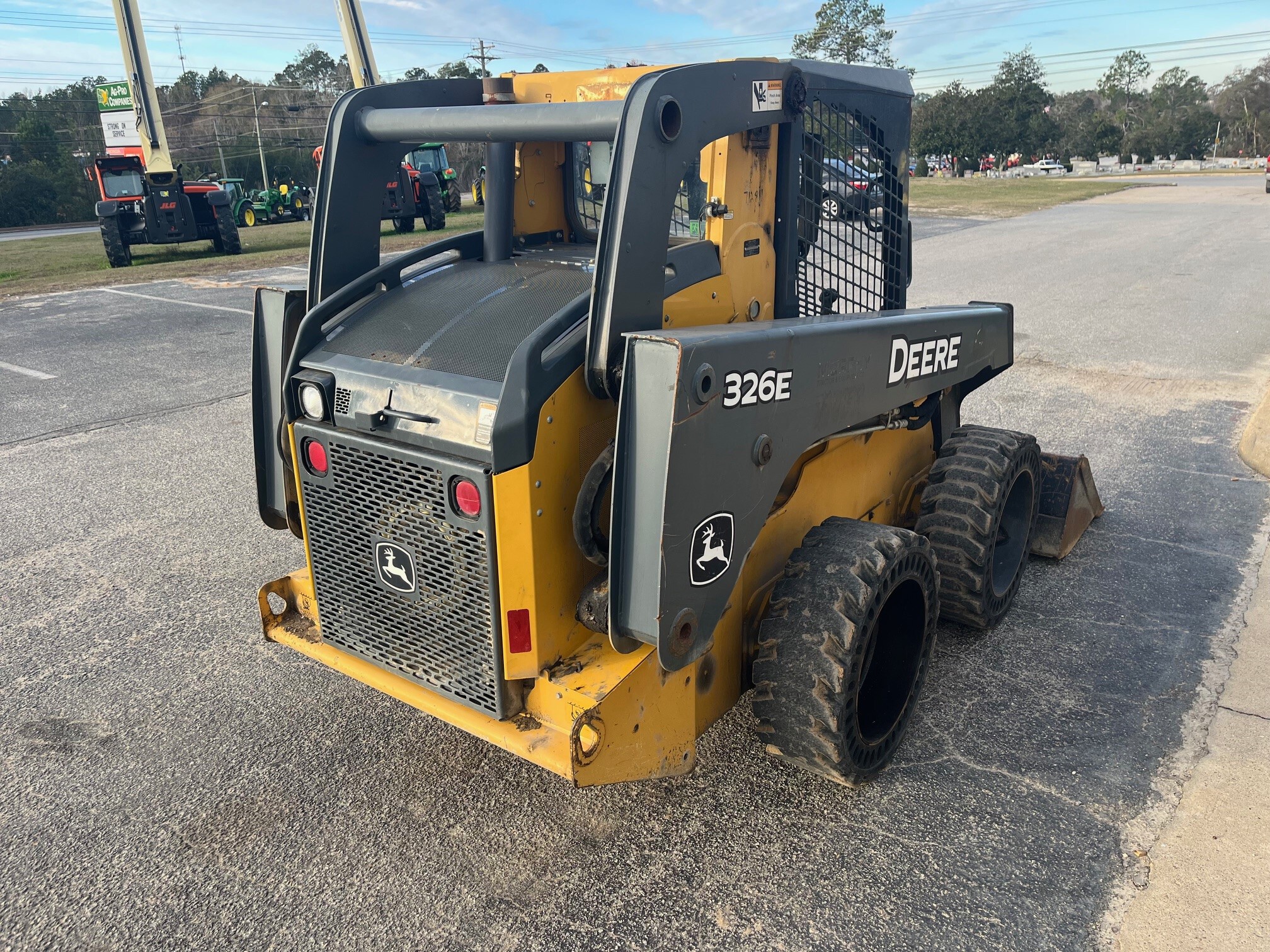 2016 John Deere 326E Image 3