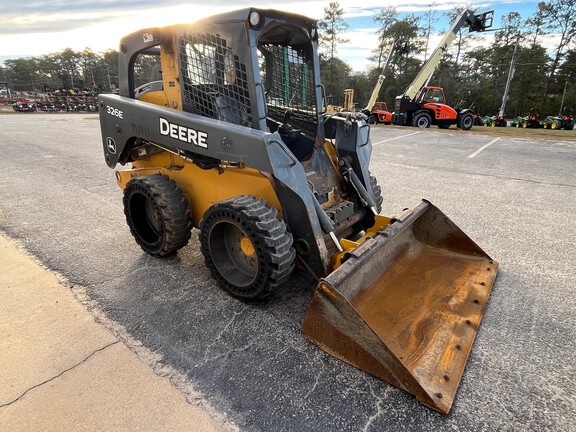 2016 John Deere 326E-4