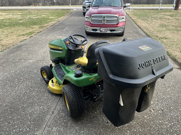 Photo of 2015 John Deere X304