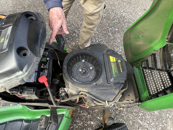 Photo of 2015 John Deere X304