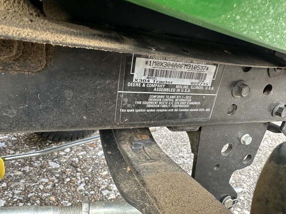 Photo of 2015 John Deere X304