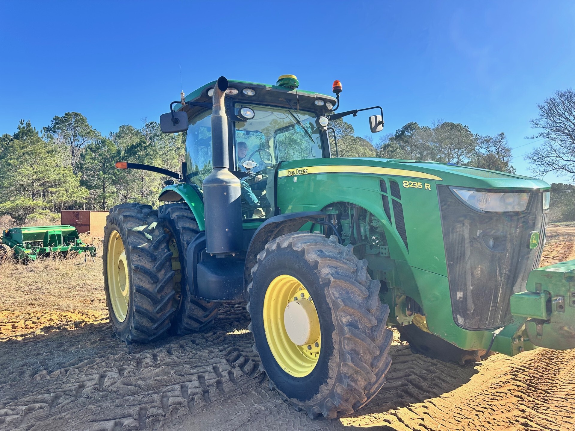 2012 John Deere 8235R Image 1