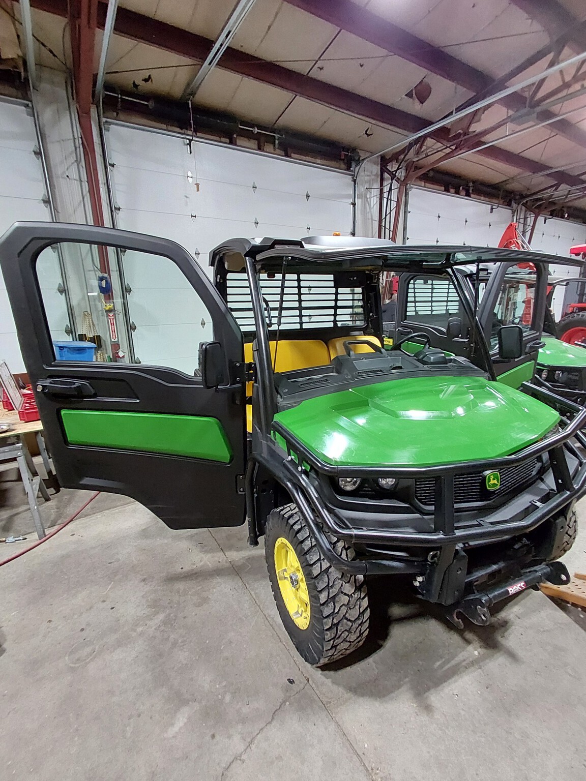 2021 John Deere XUV 835M Image 3