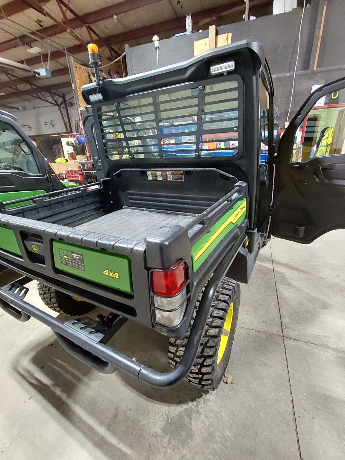 2021 John Deere XUV 835M Image 4