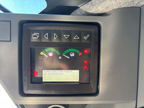 0 John Deere 331 P-7