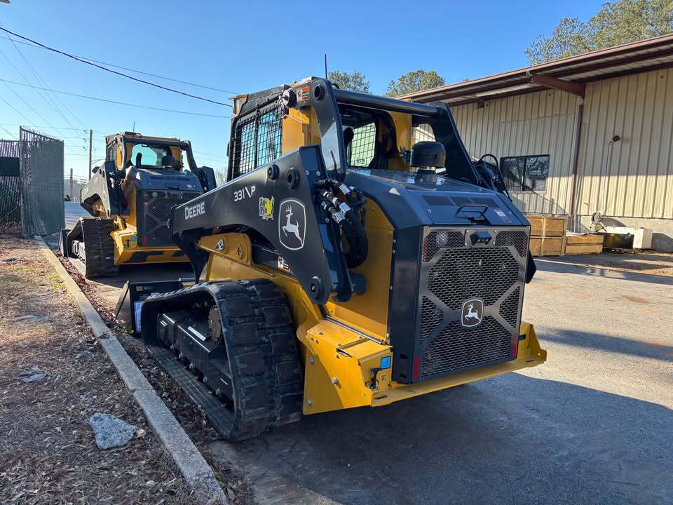 John Deere 331 P Image 5