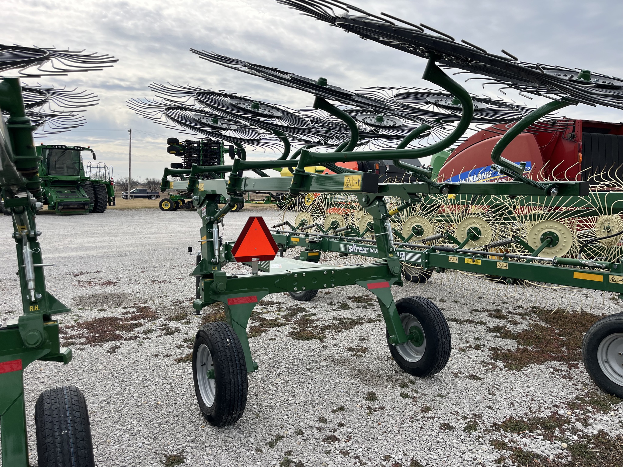  2025 Sitrex QR8 - 8 WHEEL RAKE, GREEN at Heritage Tractor in Nevada, MO