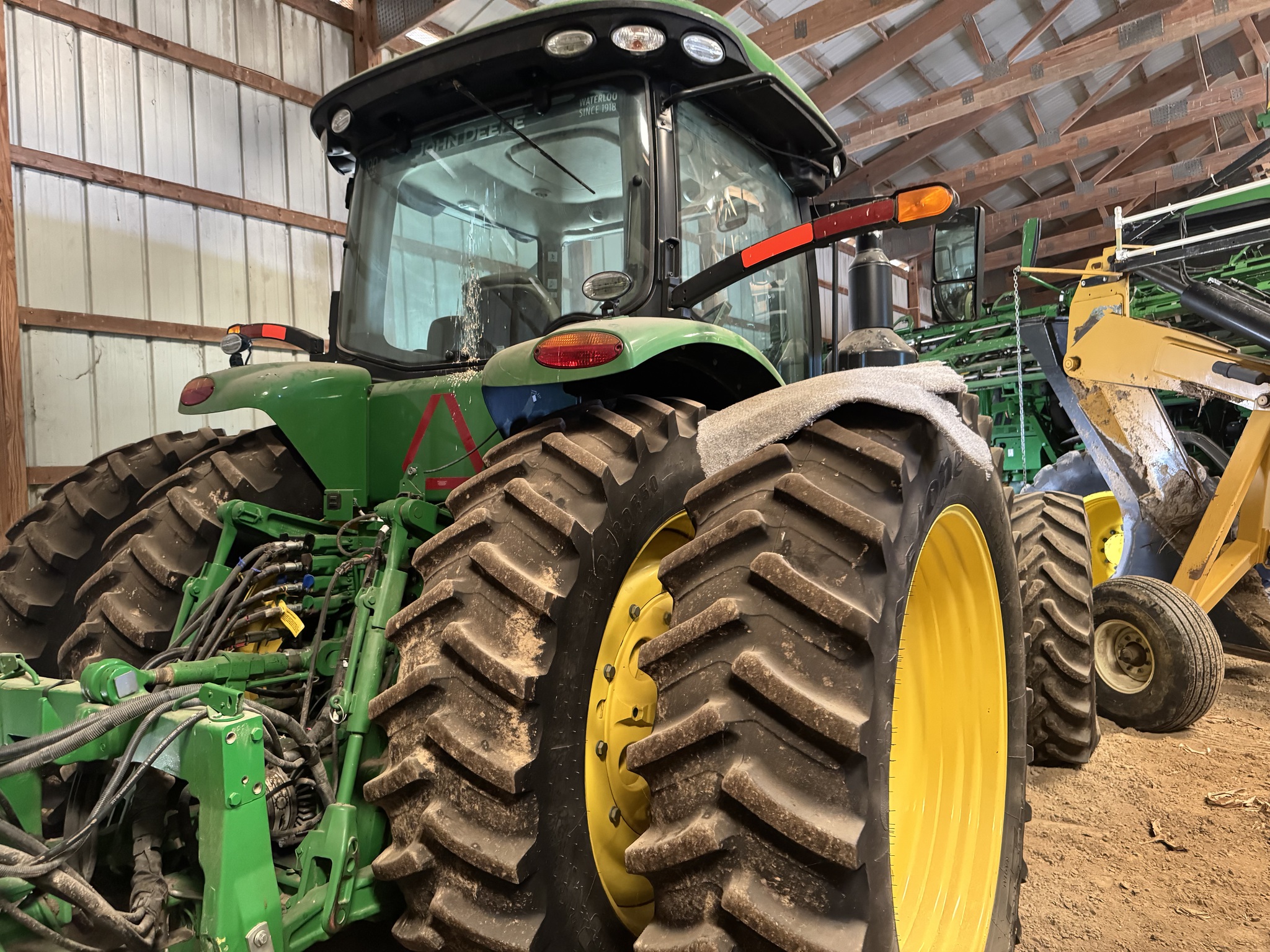 2018 John Deere 8295R Image 5