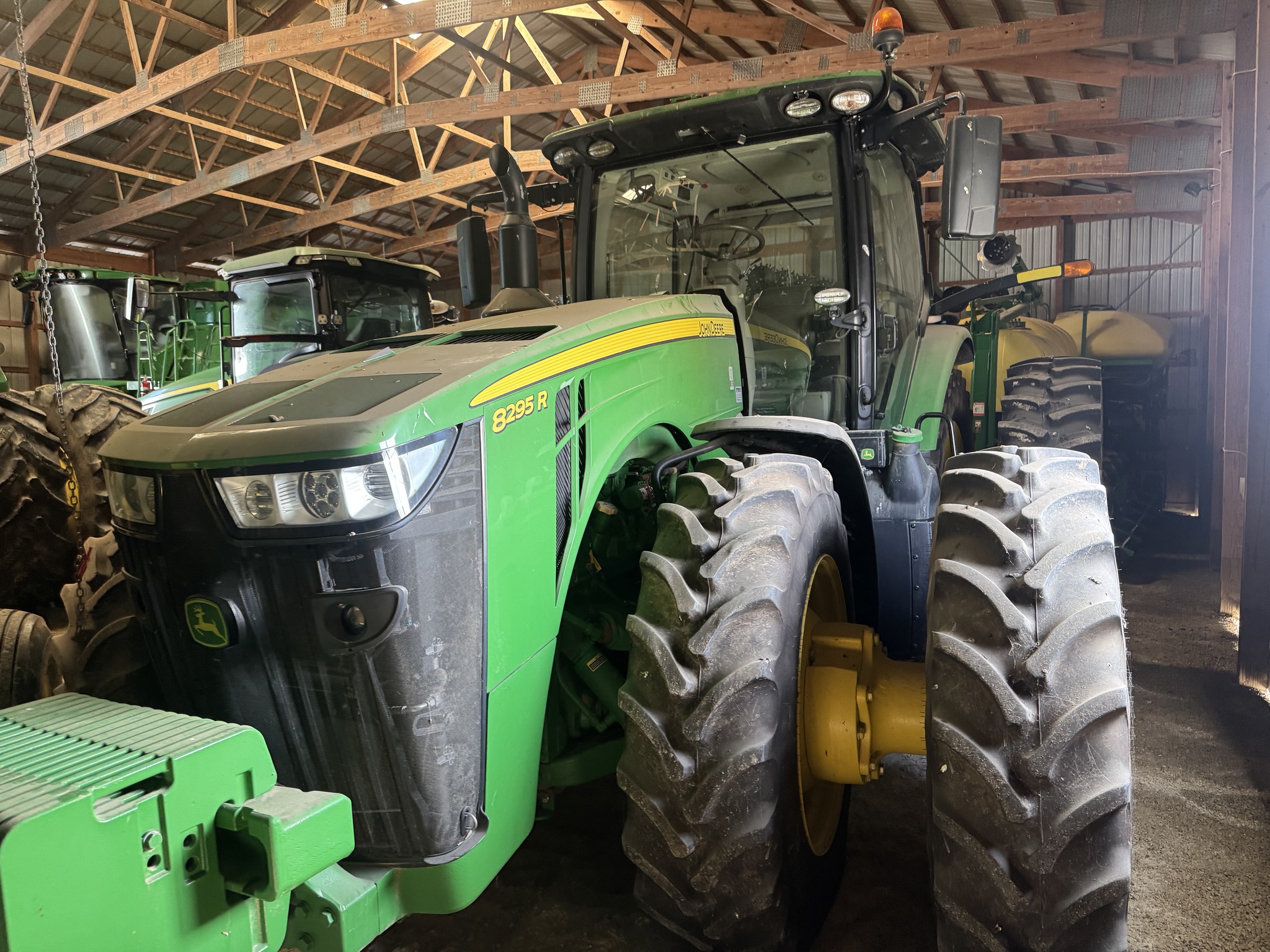 2018 John Deere 8295R Image 3
