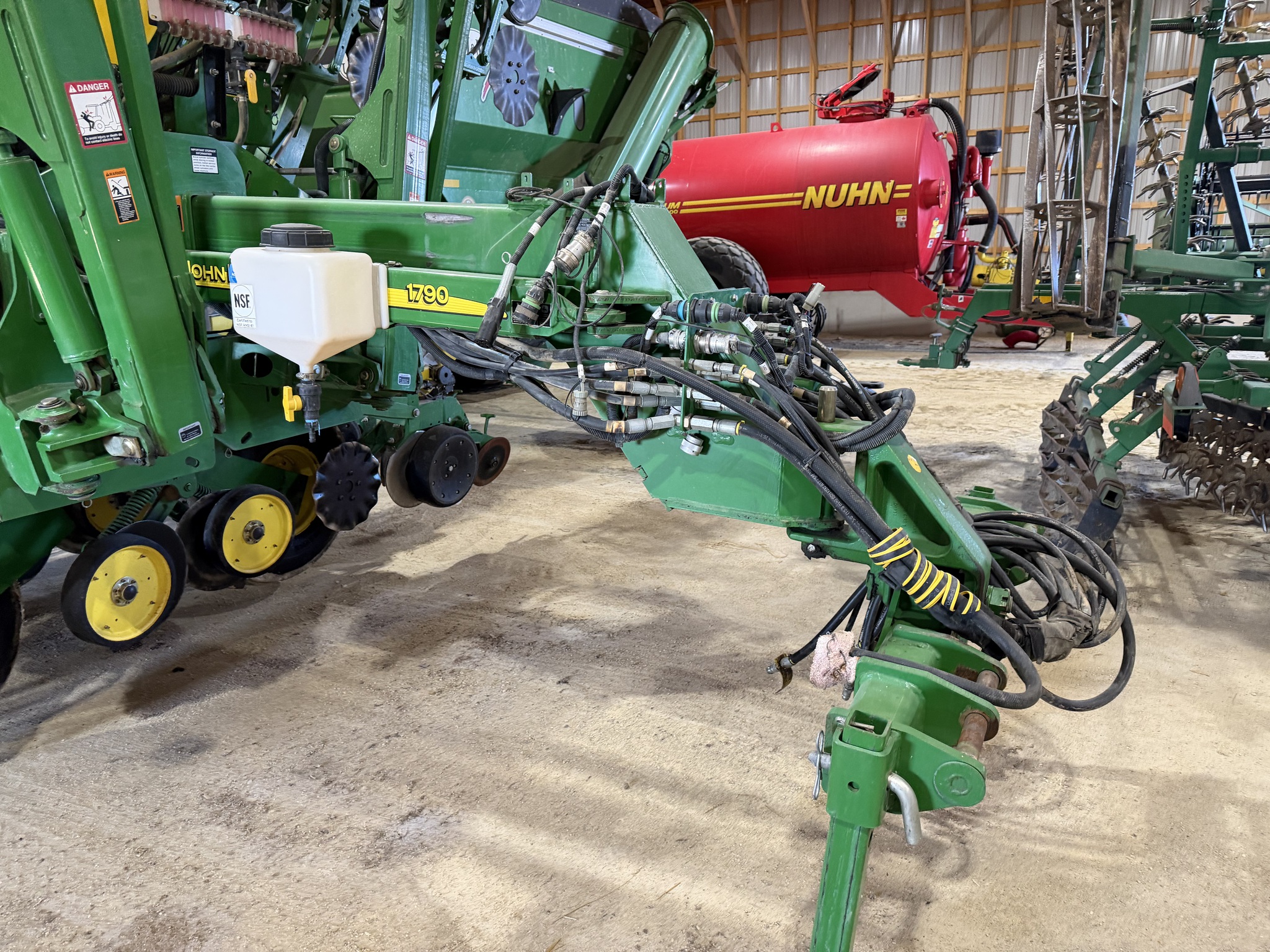 2013 John Deere 1790 Image 2