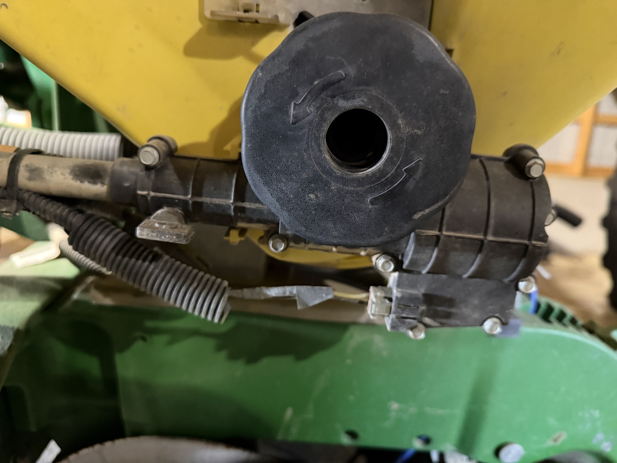 2013 John Deere 1790 Image 24