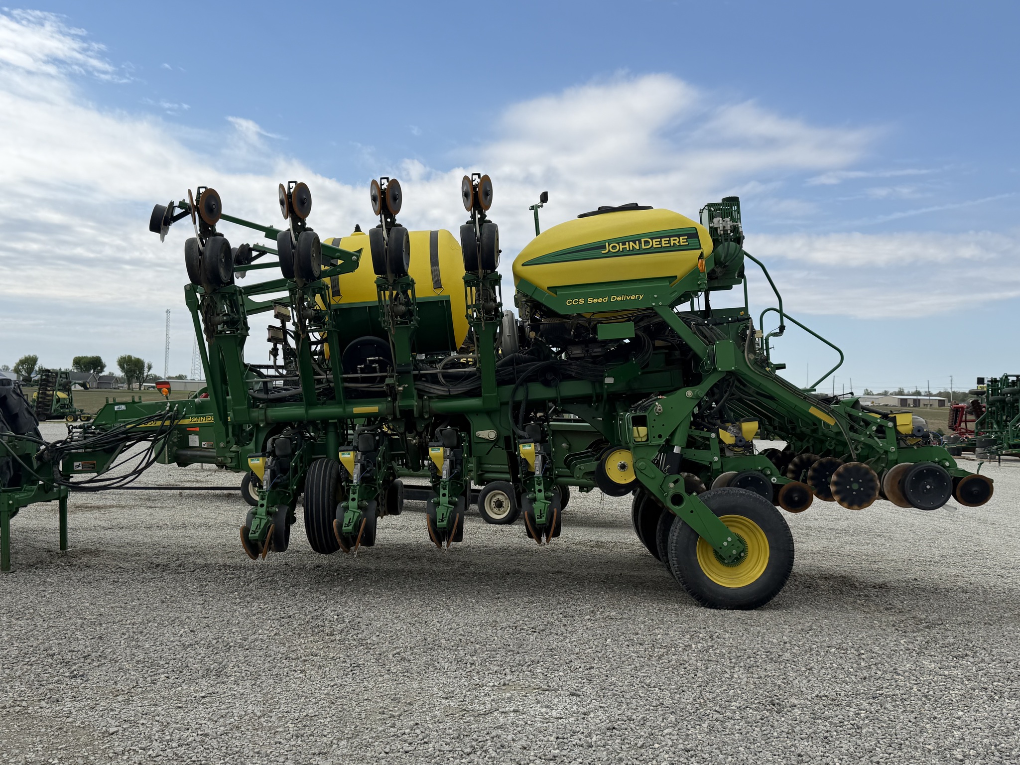 2013 John Deere 1790 Image 3