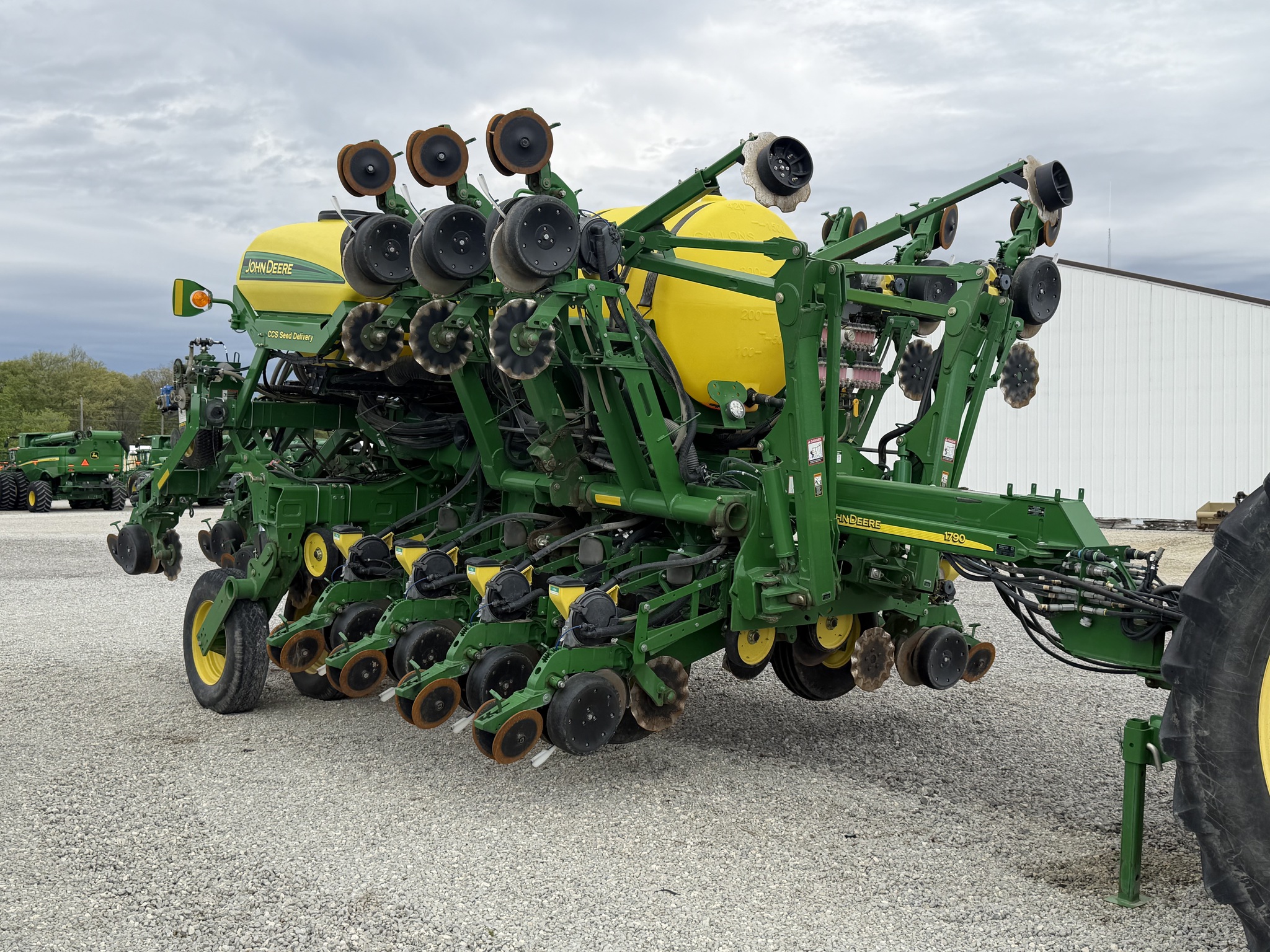 2013 John Deere 1790 Image 2