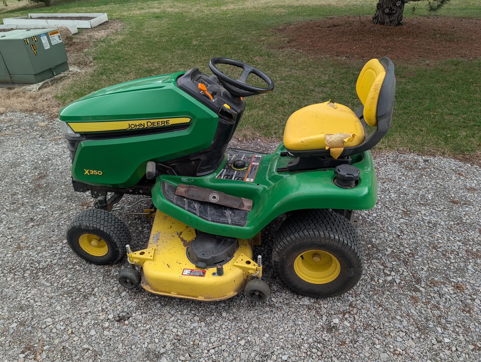 2018 John Deere X350 Image 3