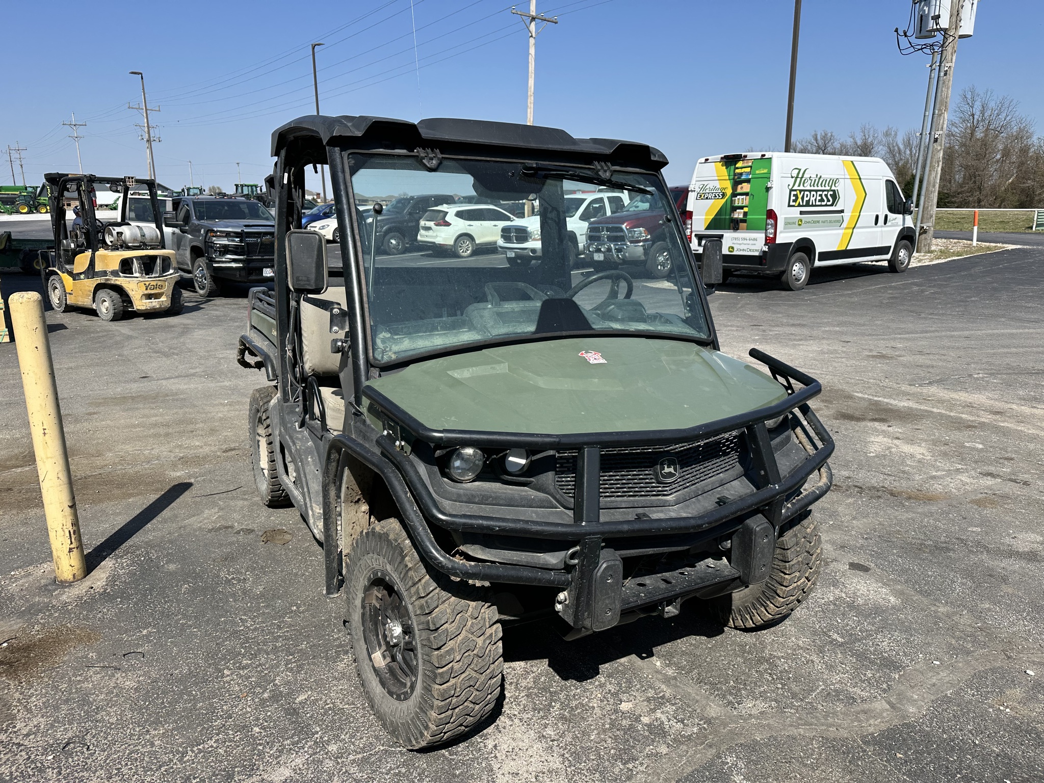  2022 John Deere XUV 835M at Heritage Tractor in Joplin, MO