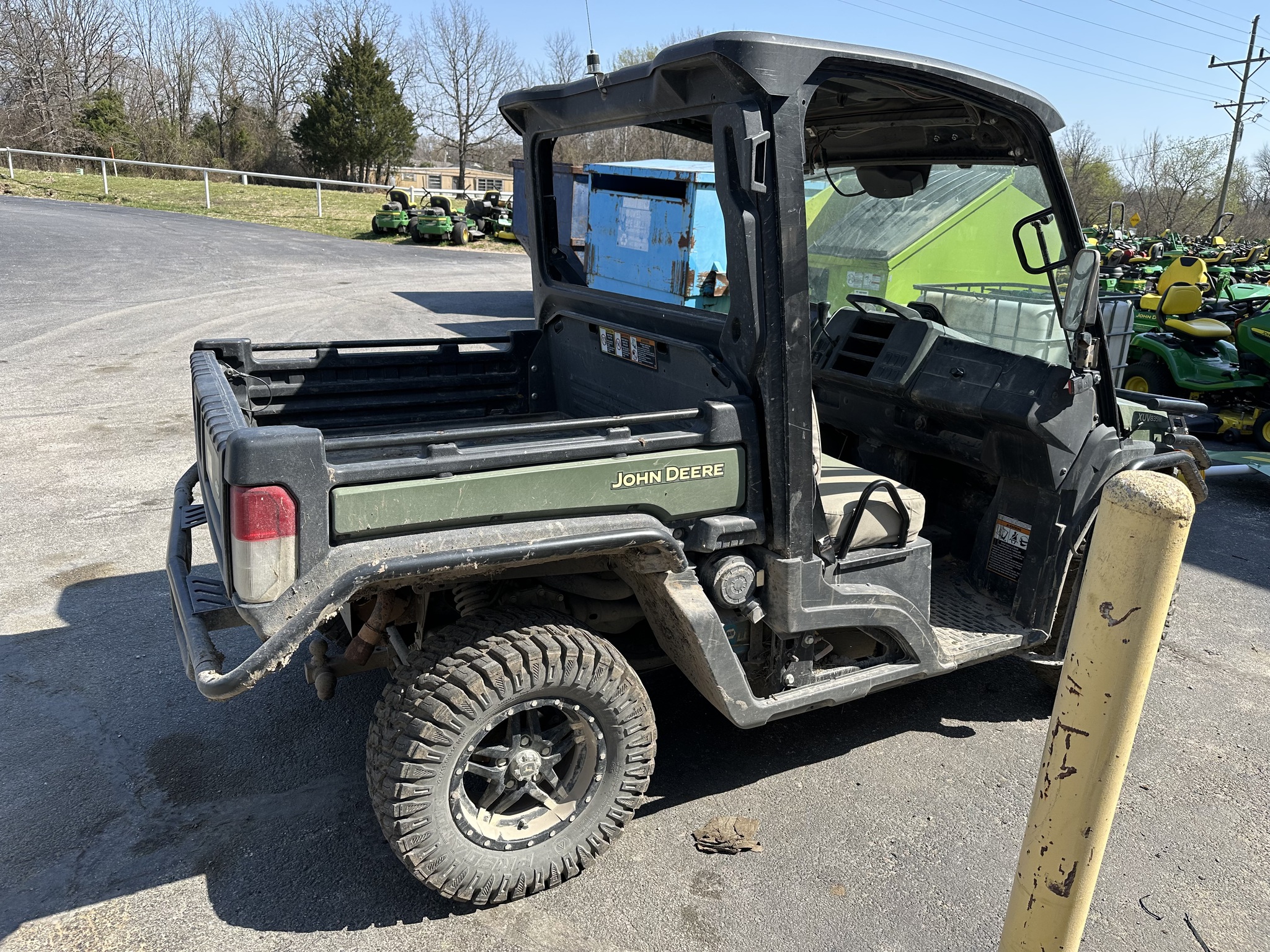  2022 John Deere XUV 835M at Heritage Tractor in Joplin, MO