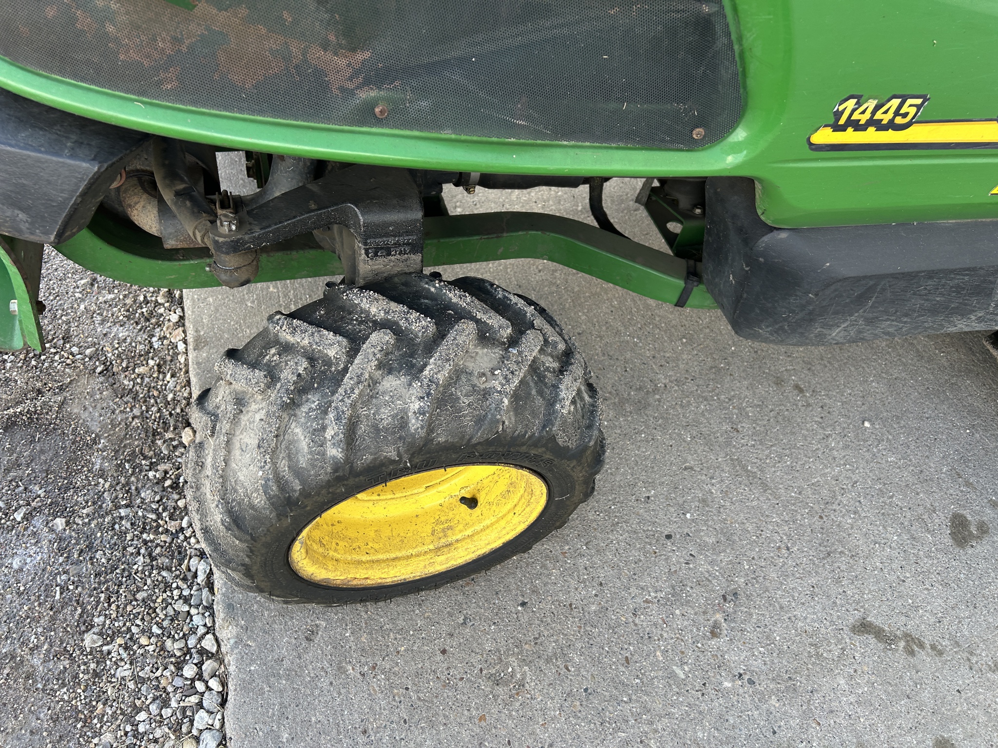  2001 John Deere 1445 at Heritage Tractor in Roanoke, IL