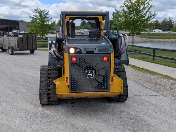  John-Deere 325G