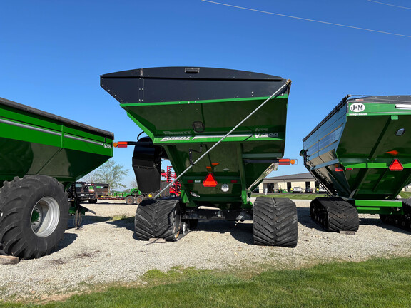 Used 2024 Brent V1300 Grain Carts at Koenig Equipment in Urbana, OH - Photo2