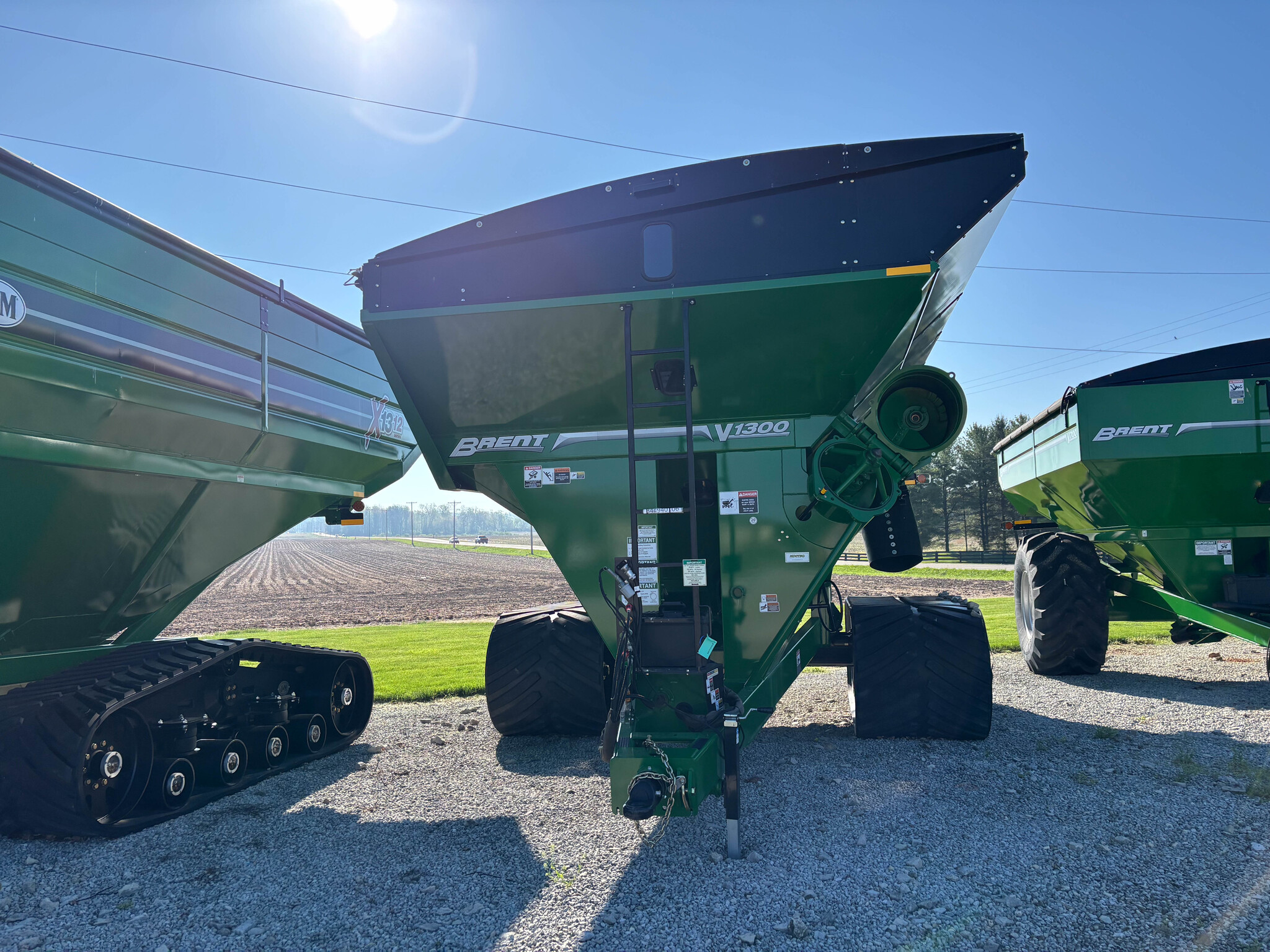 Used 2024 Brent V1300 Grain Carts at Koenig Equipment in Urbana, OH - PhotoXL4