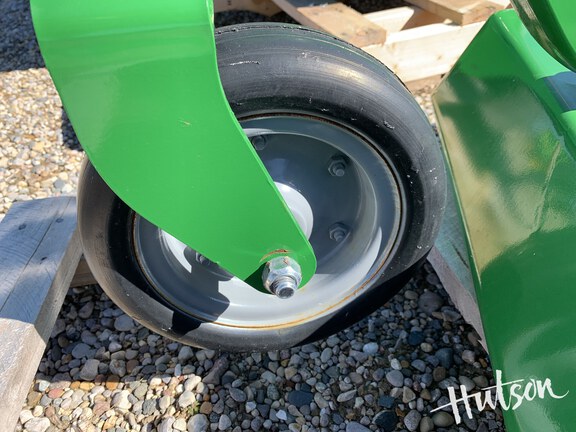 Photo of 2024 John Deere GM2084R