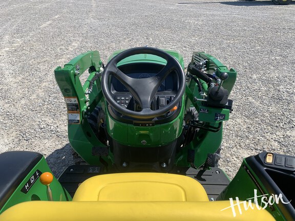 Photo of 2025 John Deere 3032E