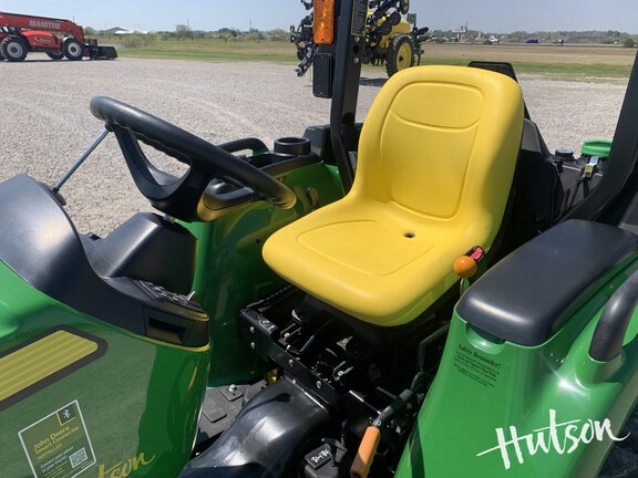 Photo of 2025 John Deere 3032E