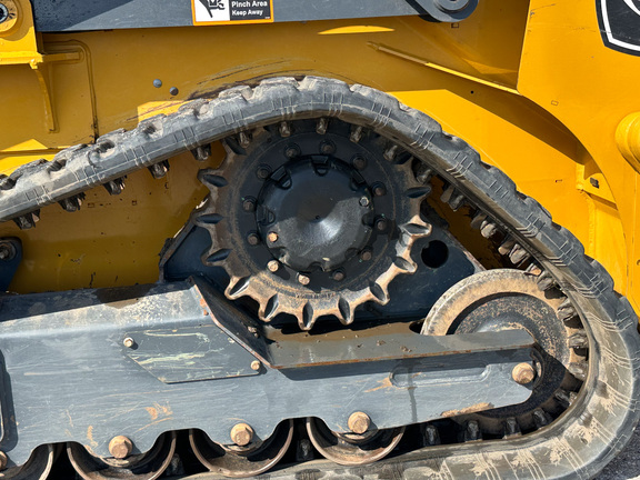 2025 John-Deere 317G