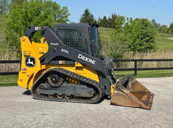 2025 John-Deere 317G