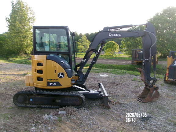 Photo of a 2021 John Deere 35G