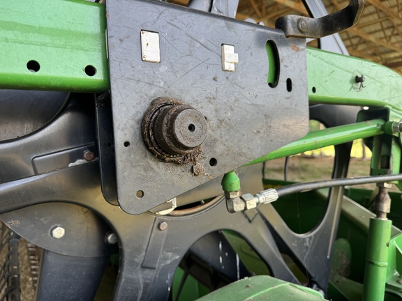 Photo of 2014 John Deere 635F