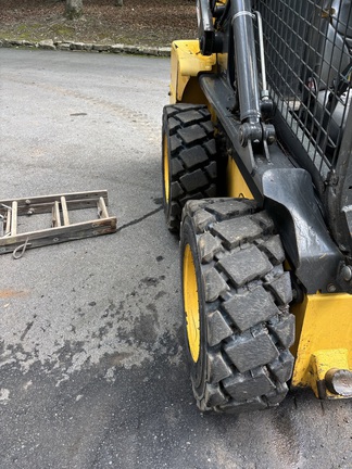 2012 New Holland L218-4