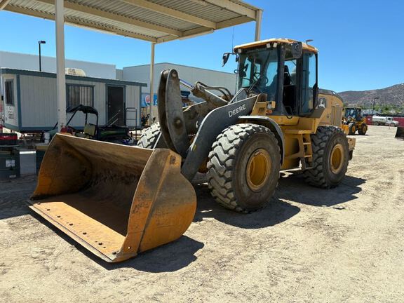 Photo of a 2023 John Deere 644P