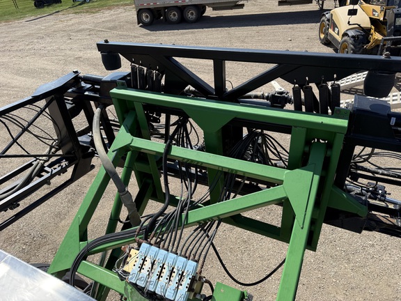 2002 John Deere 4710 (3rd thumbnail)