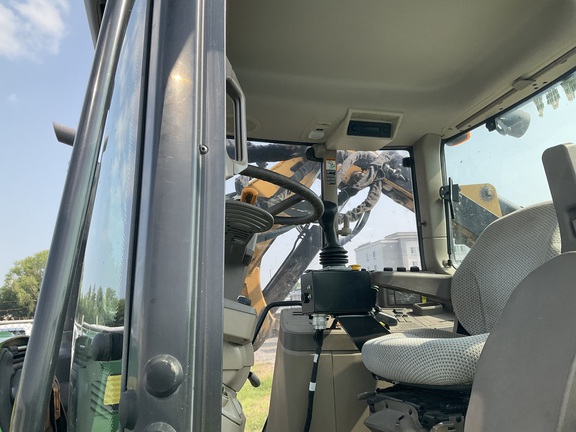 Photo of 2019 John Deere 6110M