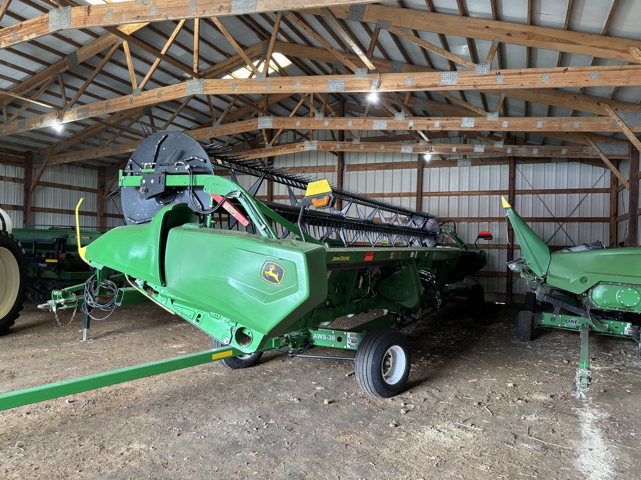 Used 2022 John Deere RD35F Combine Platforms at Koenig Equipment in Oxford, OH - PhotoXL2