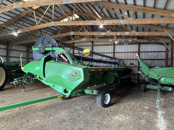 Used 2022 John Deere RD35F Combine Platforms at Koenig Equipment in Oxford, OH - Photo2