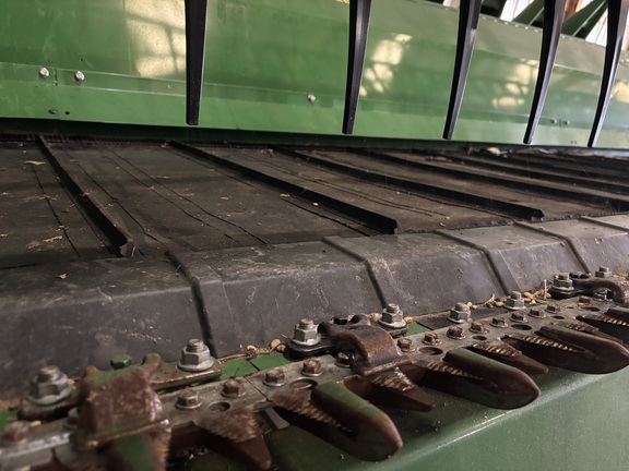 Used 2022 John Deere RD35F Combine Platforms at Koenig Equipment in Oxford, OH - Photo9
