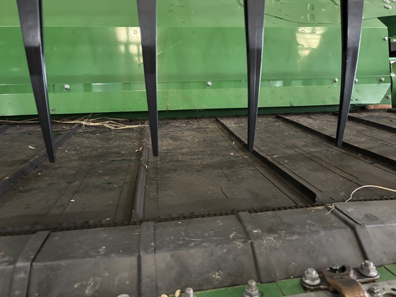 Used 2022 John Deere RD35F Combine Platforms at Koenig Equipment in Oxford, OH - Photo10