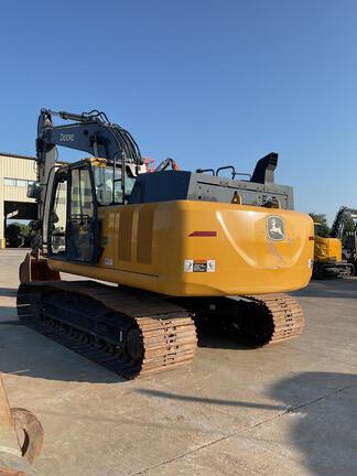 2023 John Deere 210 P