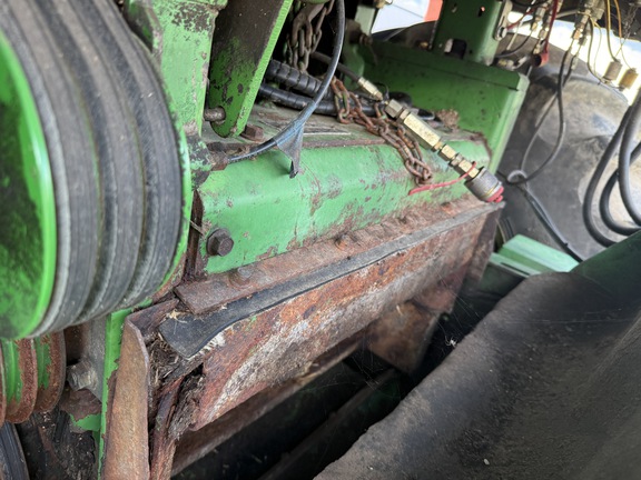 Photo of 2010 John Deere 7450